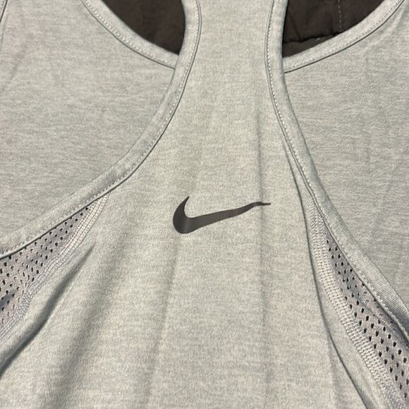 Nike Tank  - Picture 5 of 6